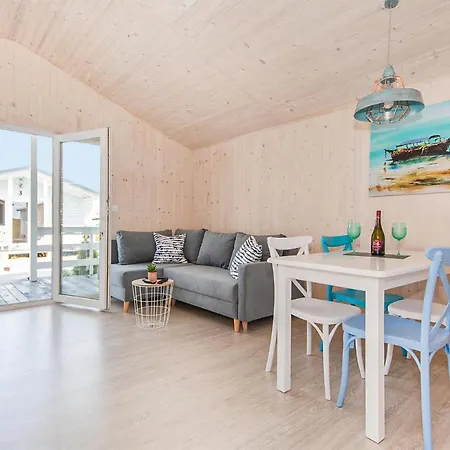 Сasa de vacaciones 2 Bedroom Awesome In Darłowo