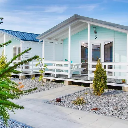 2 Bedroom Awesome In Dom wakacyjny Darłowo