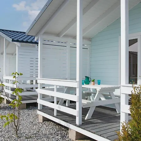 Dom wakacyjny 2 Bedroom Awesome In Darłowo